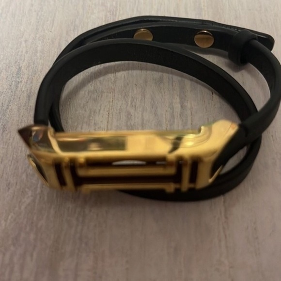 Cute Tory Burch Leather and Gold Bracelet. Like New Condition.👌 - Picture 5 of 6